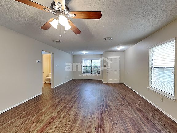 5th image of 4611 Camas