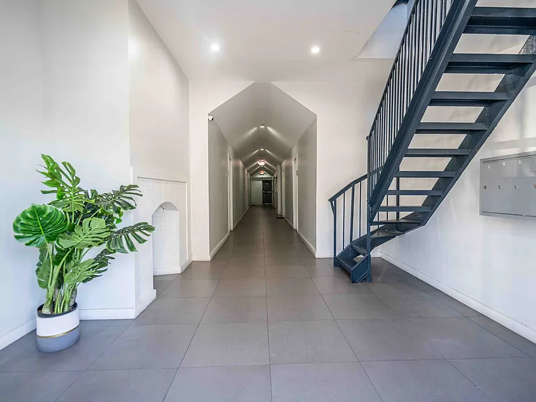 924 Marseille Dr #1 — Photo 3