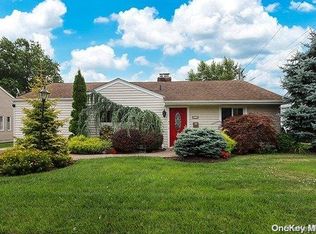 120 Shoreham Way, Merrick, NY 11566