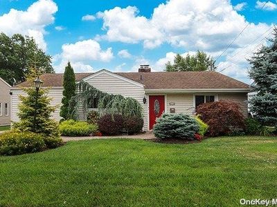 120 Shoreham Way, Merrick, NY, 11566