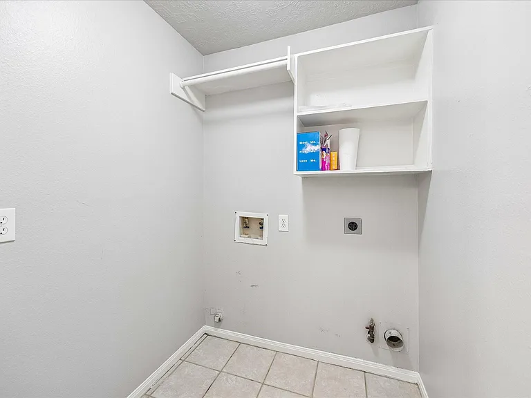 4135 N Nolan Pl — Photo 28