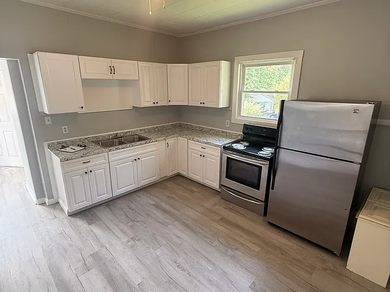 518 Lakeside Ave — Photo 7
