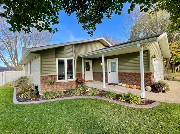 905 E Flynn St, Redwood Falls, MN 56283