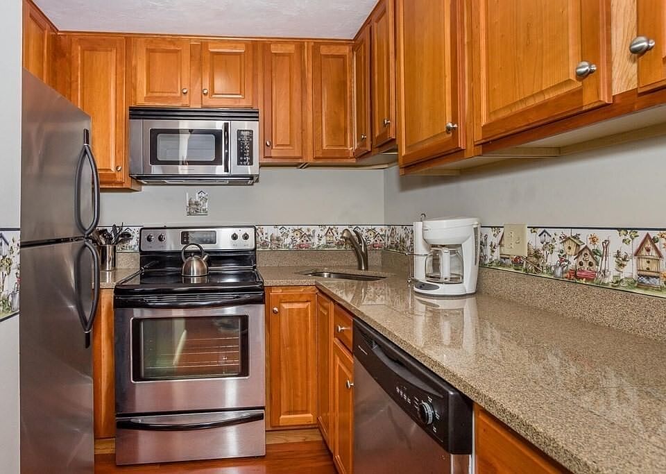 1st image of 230 Willard St Unit 610