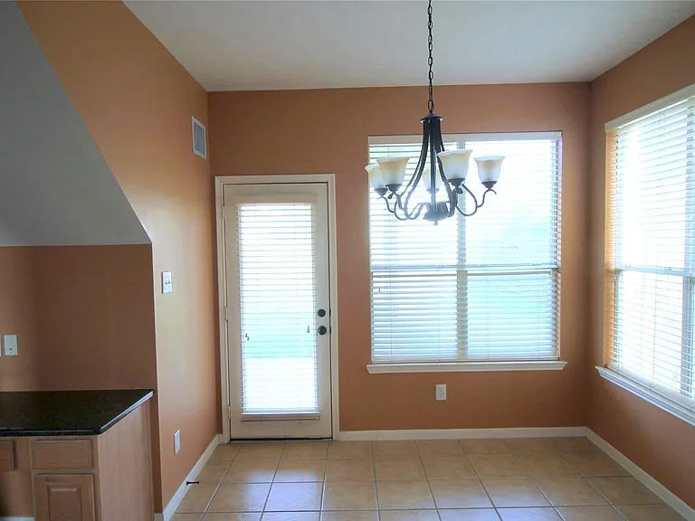1118 Oxford Mills Ln — Photo 6