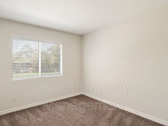 2nd image of 31885 Granville Dr