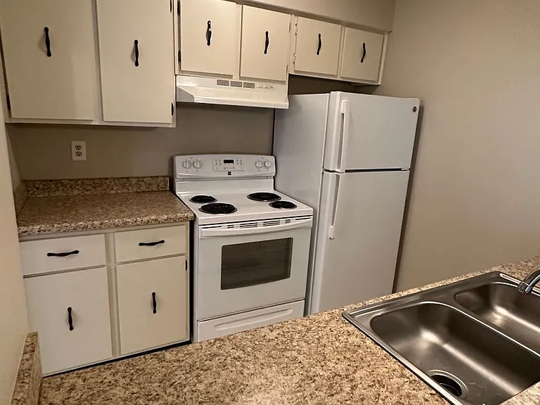 6692 Whispering Oak Pl #3 — Photo 3