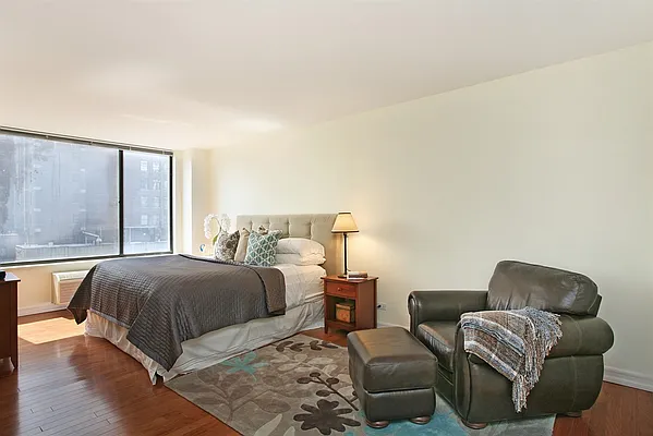 Sold by Corcoran | media 14