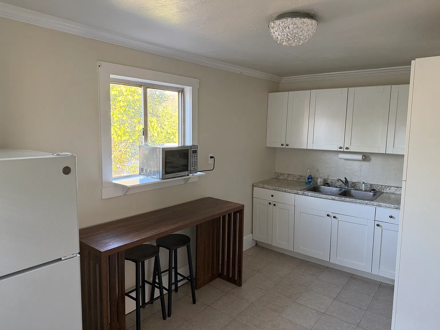 1 bed, 750 sqft, $850 — Photo 2