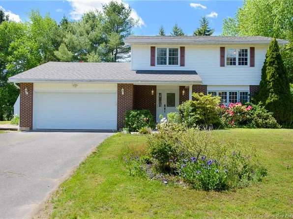 7 Baycrest Dr, Grand Bay Westfield, NB E5K 2V5