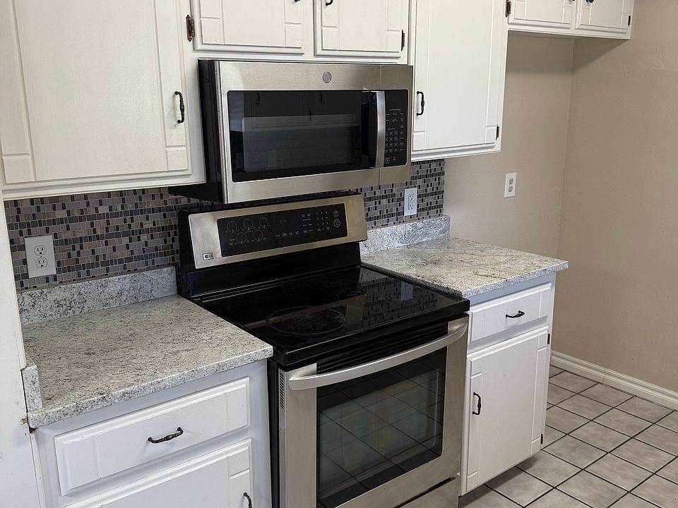 1st image of 12040 Sagamore Dr
