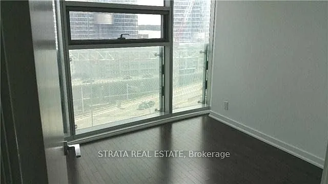 14 York St #902 — Photo 5