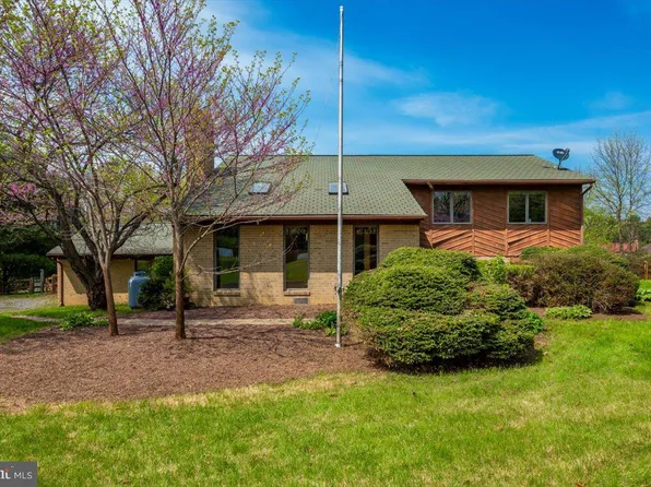 2814 Chevy Chase Cir, Jefferson, MD 21755