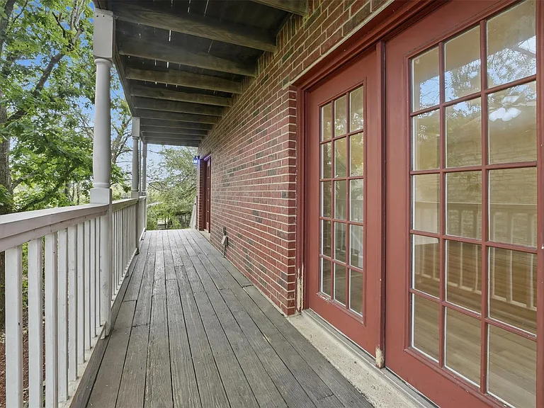 1104 Franklin Dr — Photo 21