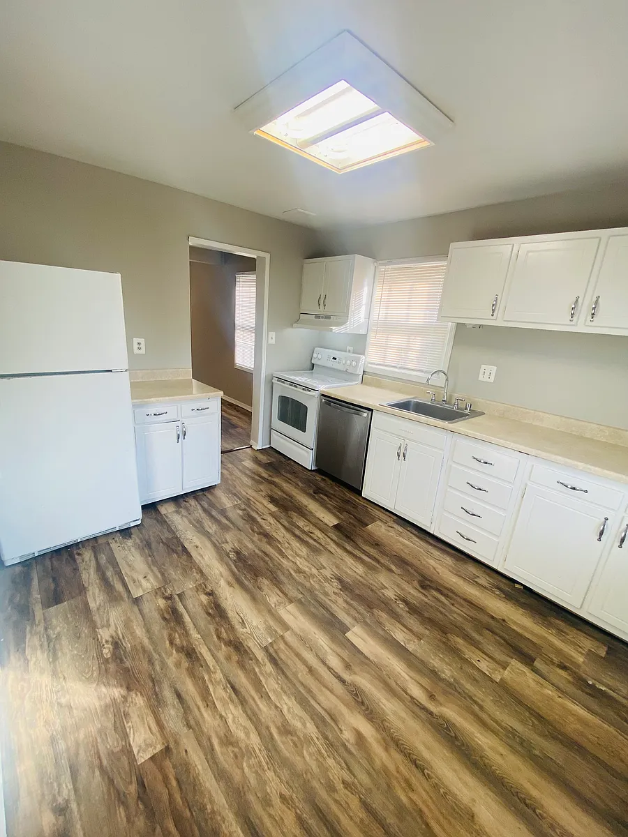 Building Photo - 16649 Geddy Ct