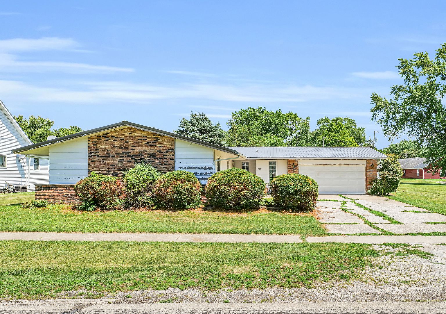 403 S Chicago St, Sidell, IL 61876 Zillow