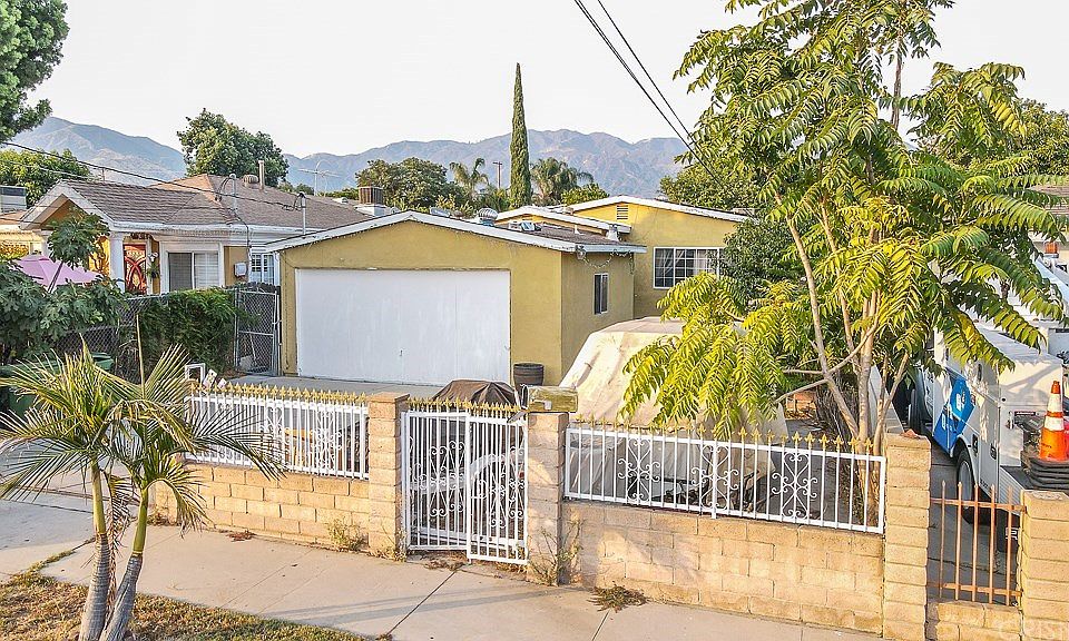 1st image of 12938 Woodcock Ave