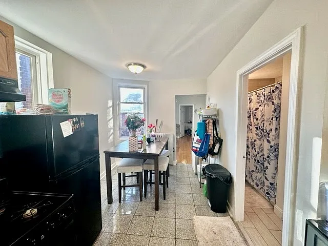 2 bed, 9999 sqft, $3,500 — Photo 4
