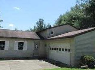 1932 Sunset Dr, New Concord, OH 43762