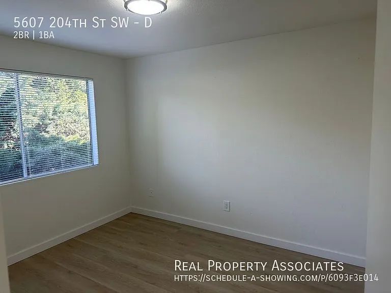 5607 204th St SW #D — Photo 8