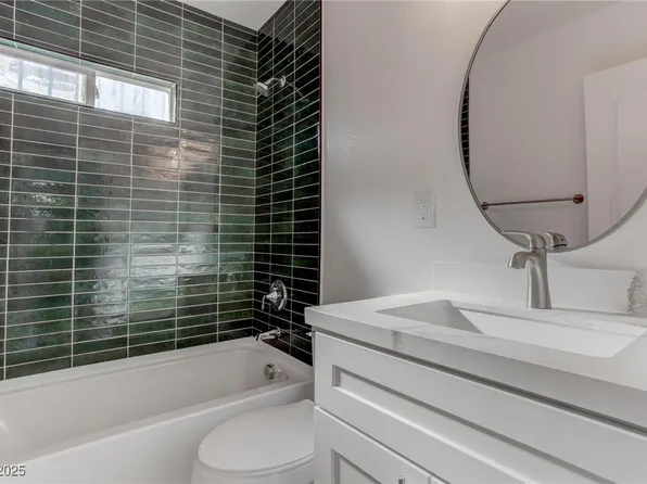 1504 E Ogden Ave, Las Vegas, NV 89101