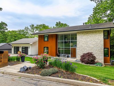 736 Foster Dr, Des Moines, IA, 50312