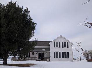 S9640 E Hillsdale Dr, Fall Creek, WI 54742