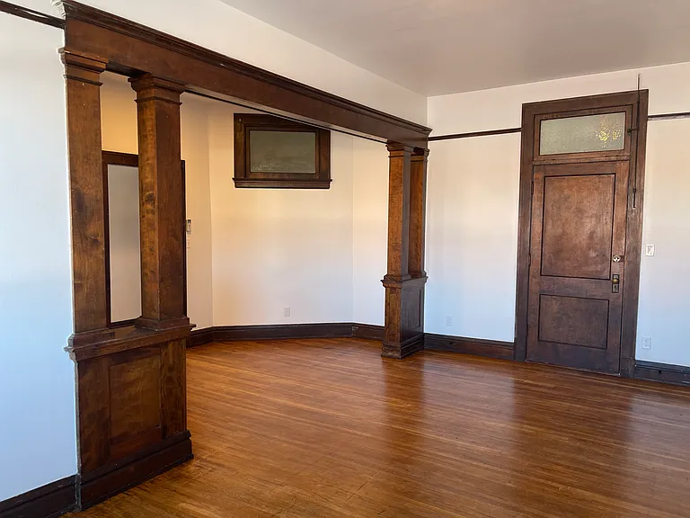 305 1/2 Grand Ave #2 — Photo 2