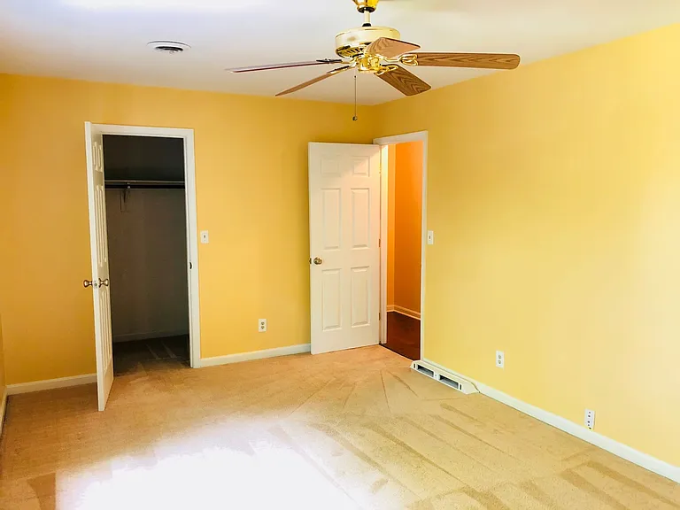 2021 State Room Dr — Photo 18