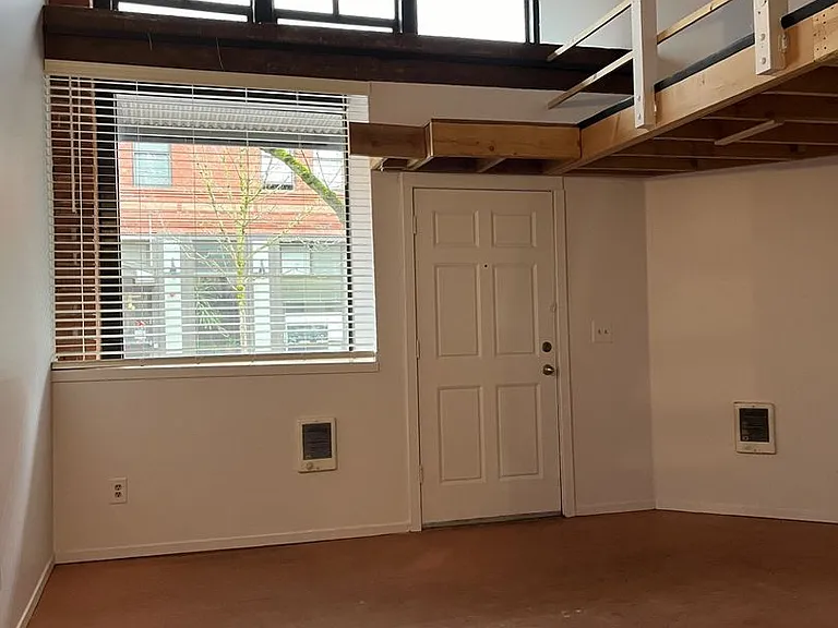 Everett Station Lofts — Photo 3