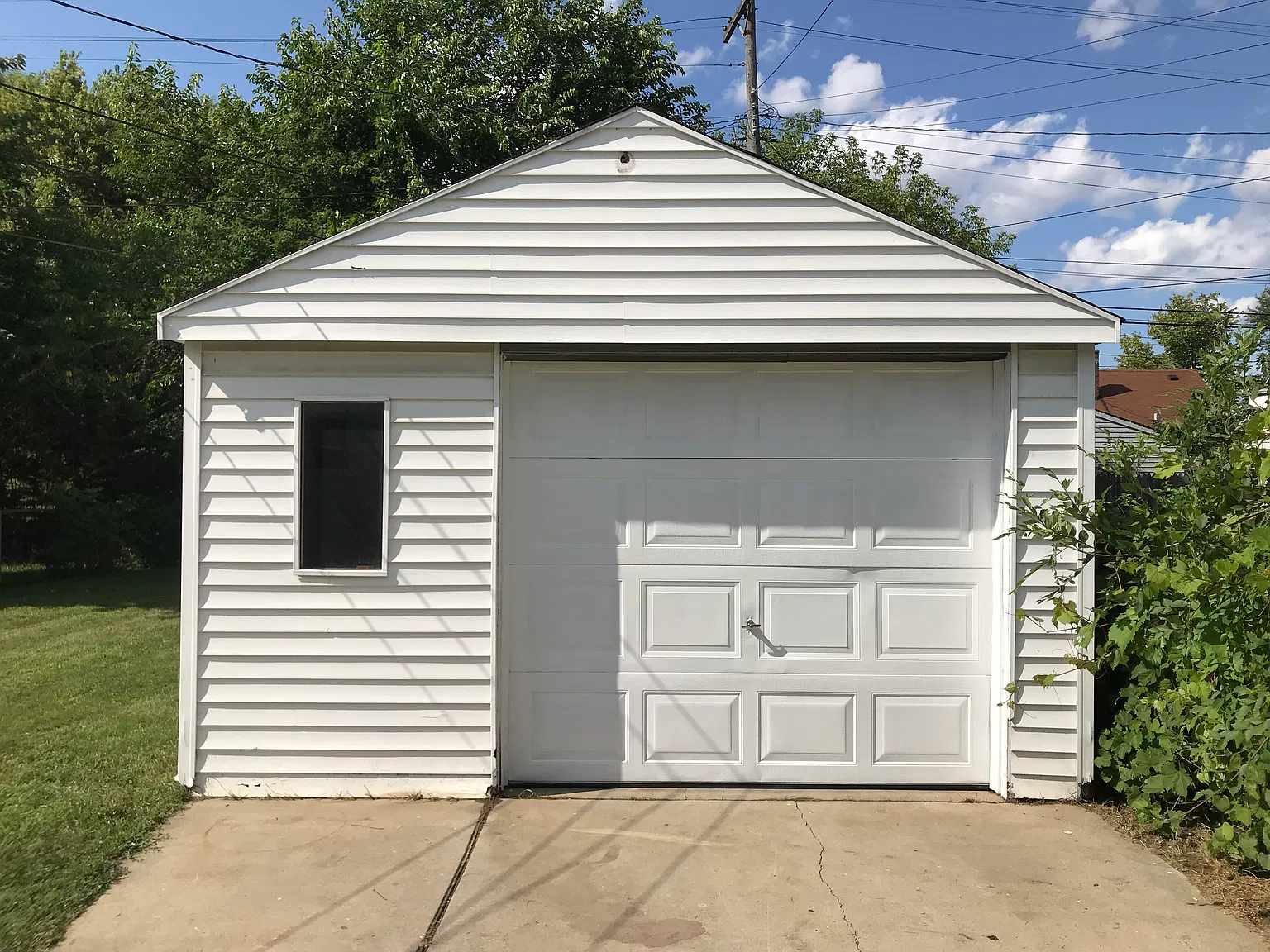 3 bed, 840 sqft, $1,375 — Photo 2