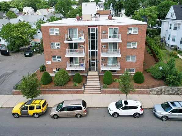 244 Salem St APT 12, Malden, MA 02148