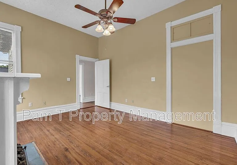 201 W 37th St #MAIN HOUSE — Photo 43