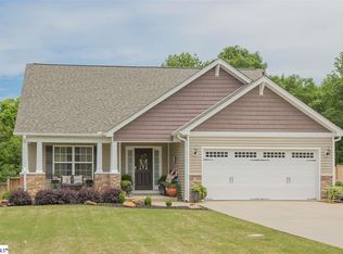 10 Rockledge Dr, Greenville, SC 29609