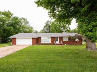 104 N County Rd, Mascoutah, IL 62258