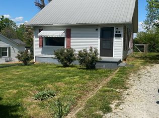 34 Carroll St, Marion, NC 28752