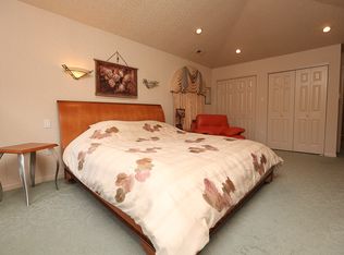 449 Kenwood Rd, Huntingdon Valley, PA 19006