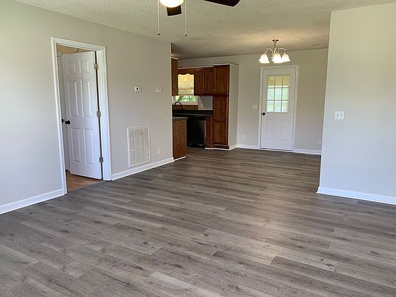 4th image of 204 Canova Ct