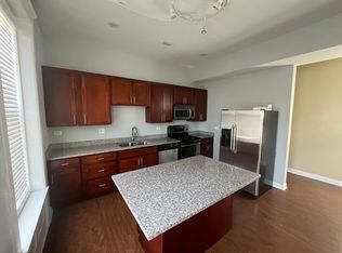 4235 S King Dr #2, Chicago, IL 60653