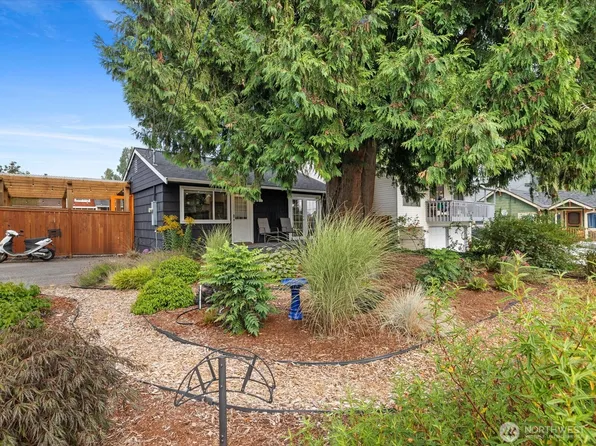 7559 19th Avenue SW, Seattle, WA 98106