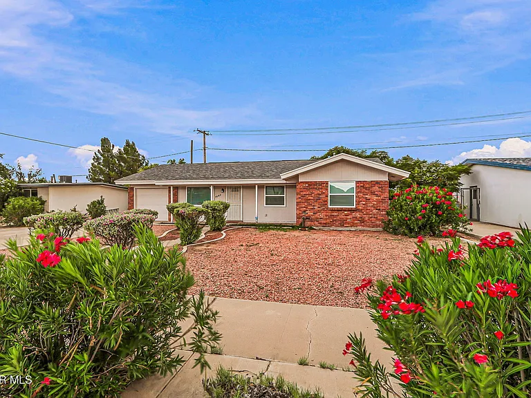 4609 Skylark Way — Photo 3