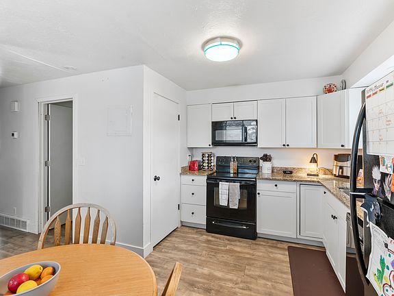 3rd image of 3330 S Valcrest Dr #B