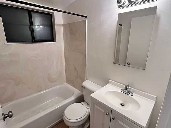 5th image of 1640 N Beverly Ave