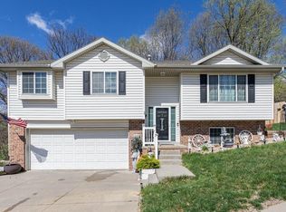 112 Autumn Cir, Council Bluffs, IA 51503