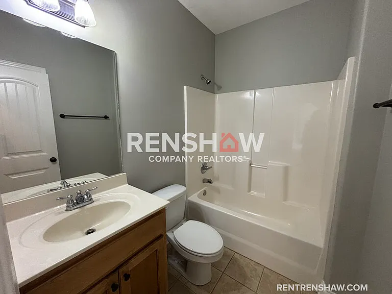 220 Armour Pl — Photo 7