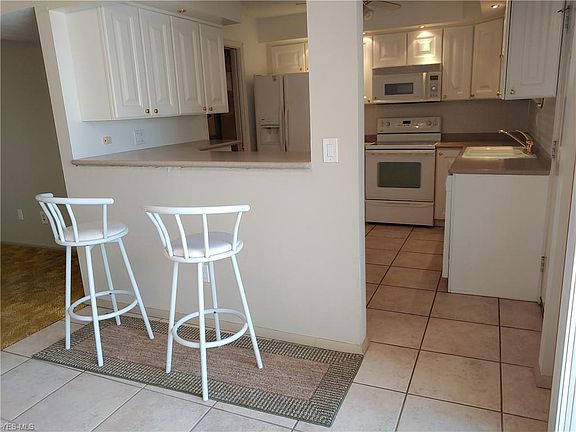 4th image of 4246 Bennington Blvd Unit 11-B