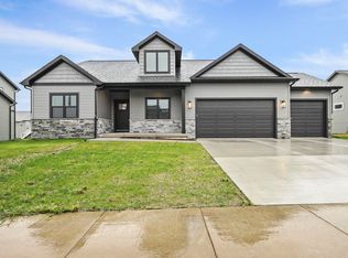 407 Melissa 78, Cottage Grove, WI 53527