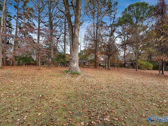 5th image of 7905 Martha Dr SE