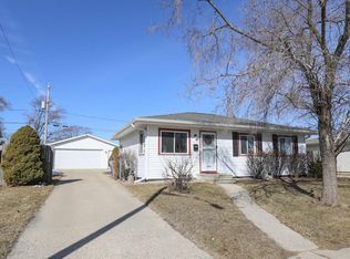 8602 16th Ave, Kenosha, WI 53143