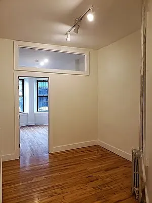 Rented by Signature Property Realty | media 20